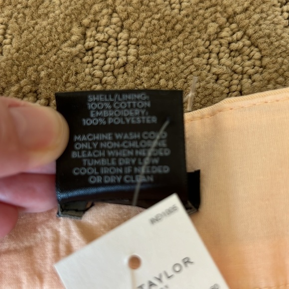 Ann Taylor Factory Embroidered Scallop Shorts - Picture 5 of 9